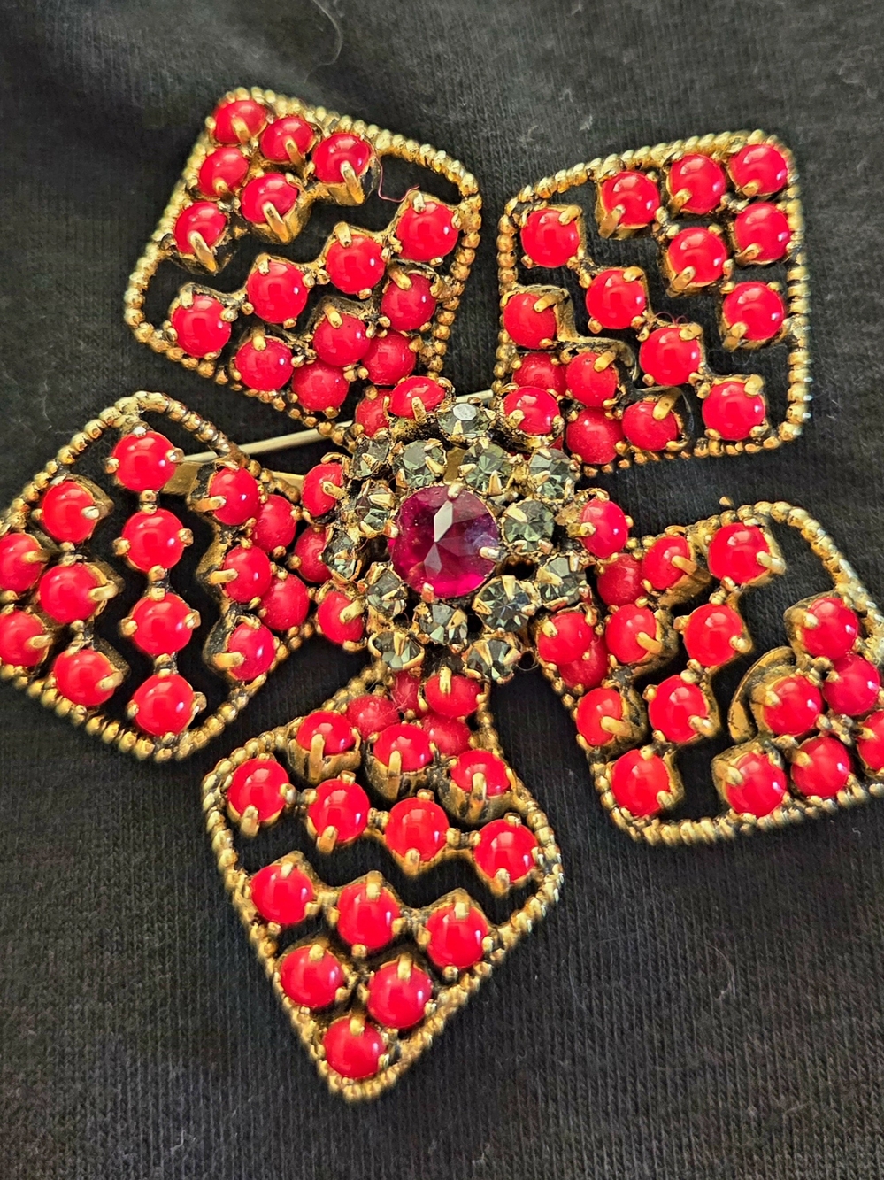 RARE! Signed Schreiner NY Couture Ruby Red Petal Cabochon Brooch & Earrings Set